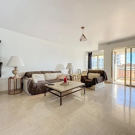 Appartement 78m2 Terrasse Vue A 50m De La Croisette *