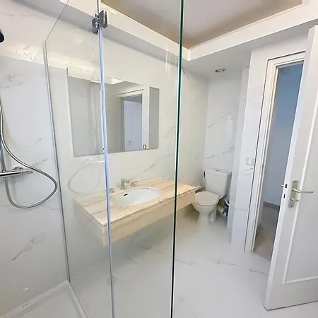 Appartement 78m2 Terrasse Vue à 50m De La Croisette Cannes